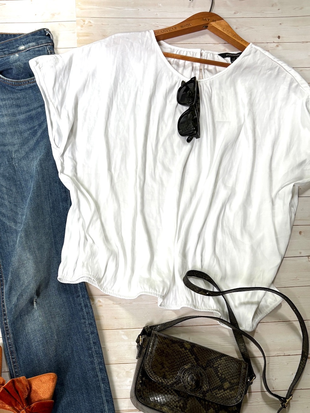 New with Tags Banana Republic blouse